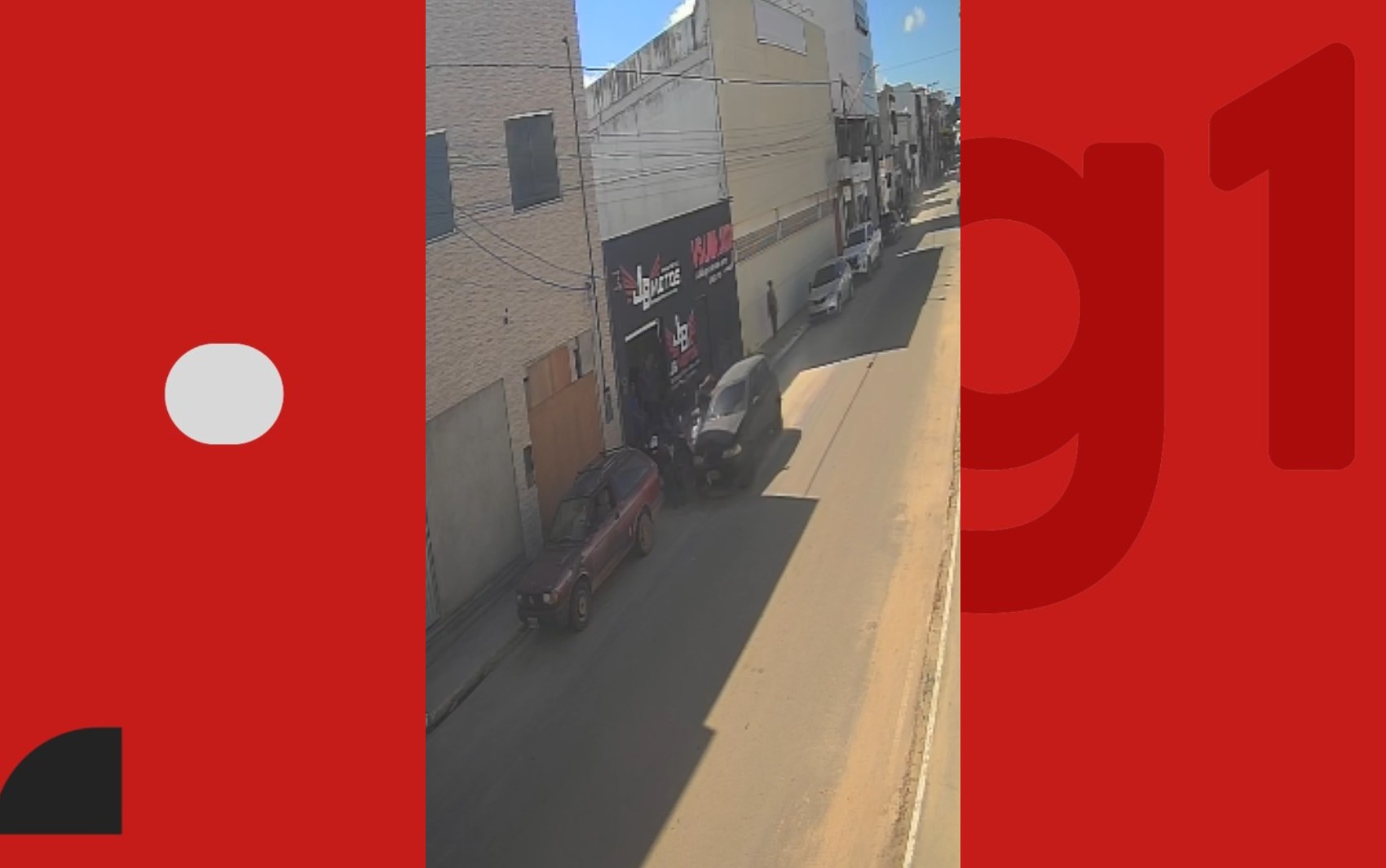 VÍDEO: Após briga em bar, jovem é atropelado por carro no interior da Bahia; amigo é suspeito