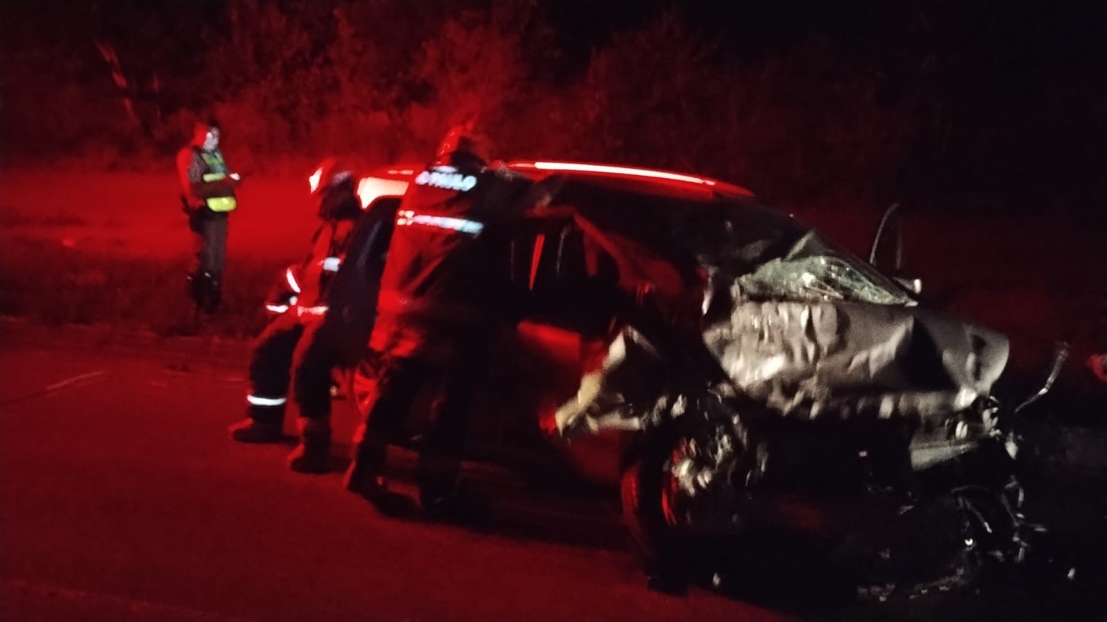 Mulher morre após batida frontal entre dois carros em Paranapanema