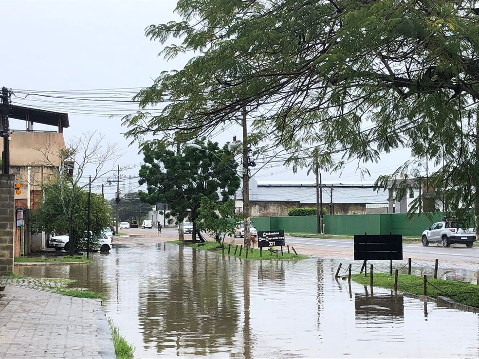 Diversos pontos de Campos ficaram inundados após as últimas chuvas — Foto: Yuri Ramos/g1