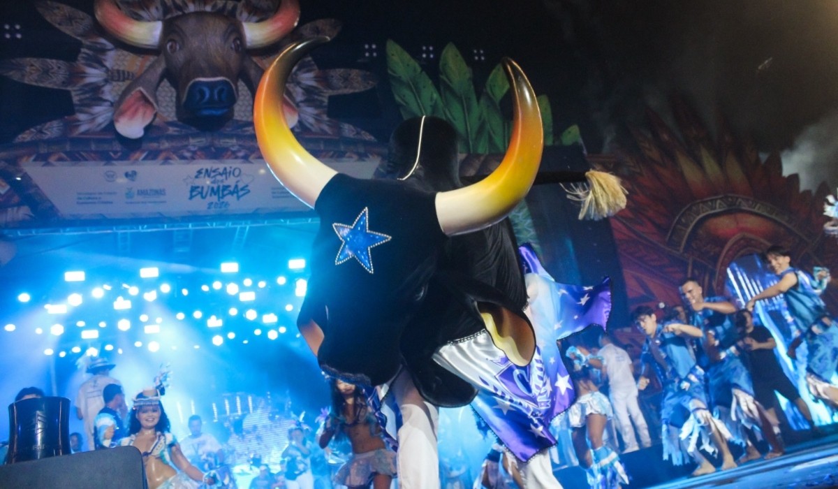 Caprichoso encerra temporada 2026 de ensaios em Manaus com shows e transmissão do jogo do Brasil