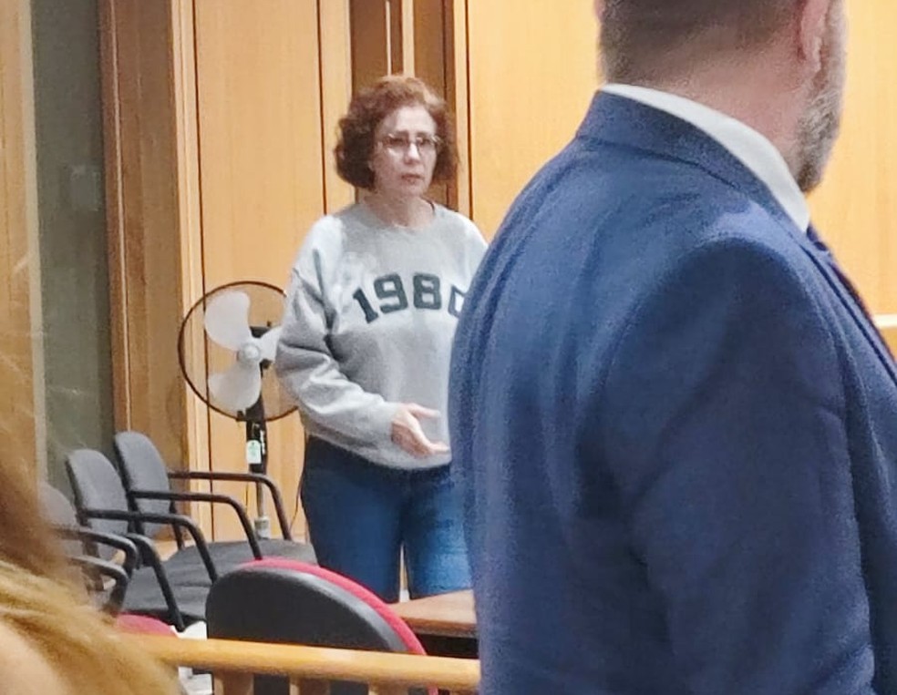 A deputada licenciada Carla Zambelli no início da sessão no Tribunal de Apelações de Roma, em 27 de agosto de 2025. — Foto: TV Globo
