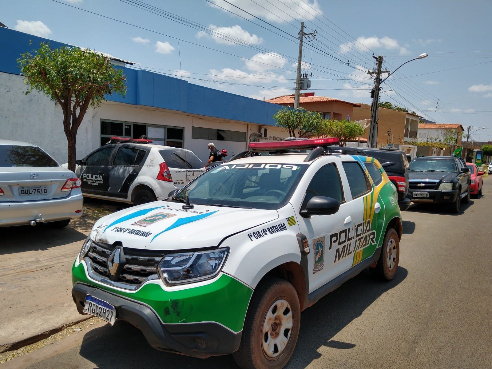 Acusado de participar de assaltos e latrocínio é morto a tiros dentro de carro, em Picos