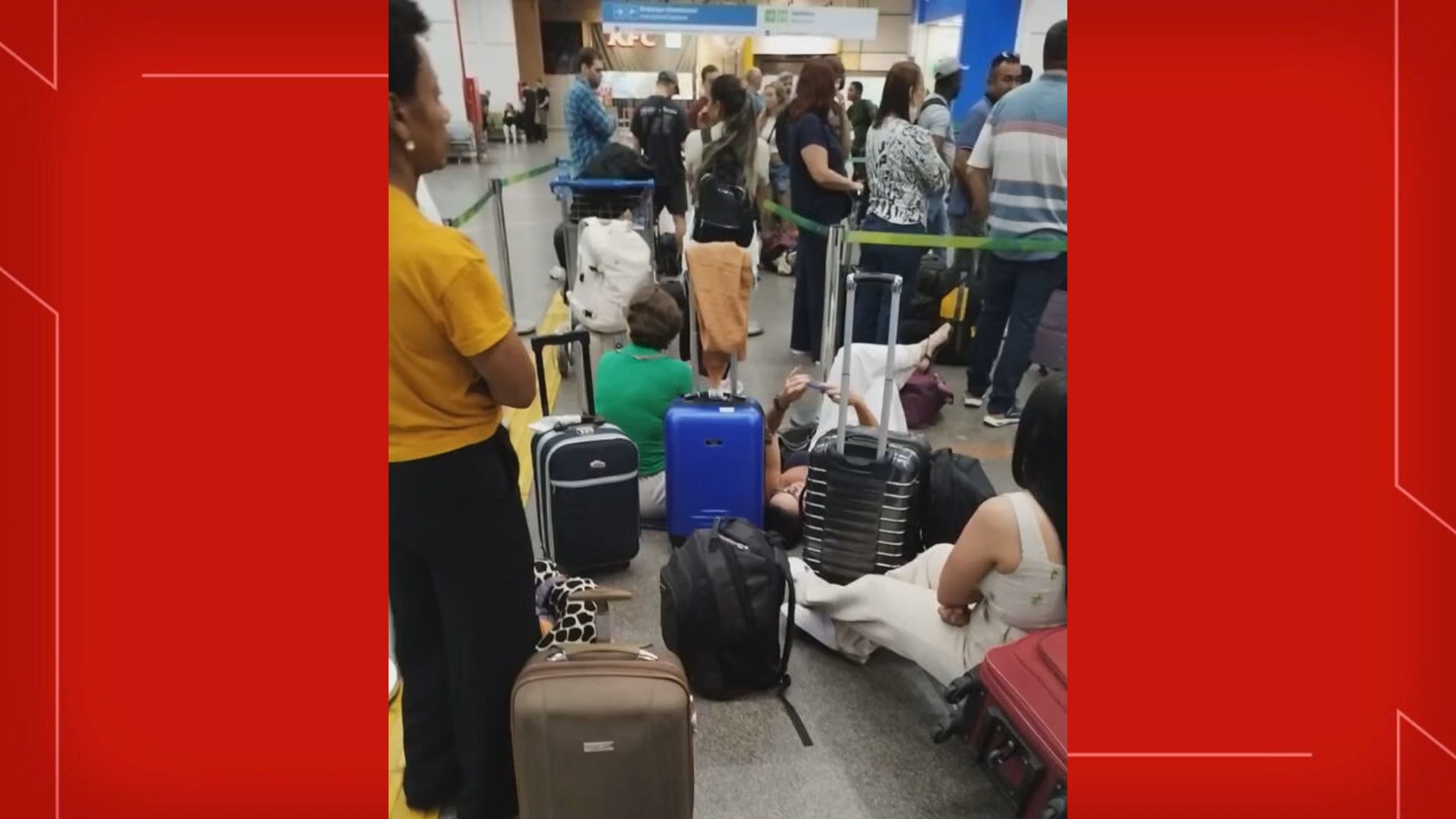 Passageiros relatam espera de mais de 10 horas após voo cancelado no Aeroporto de Brasília
