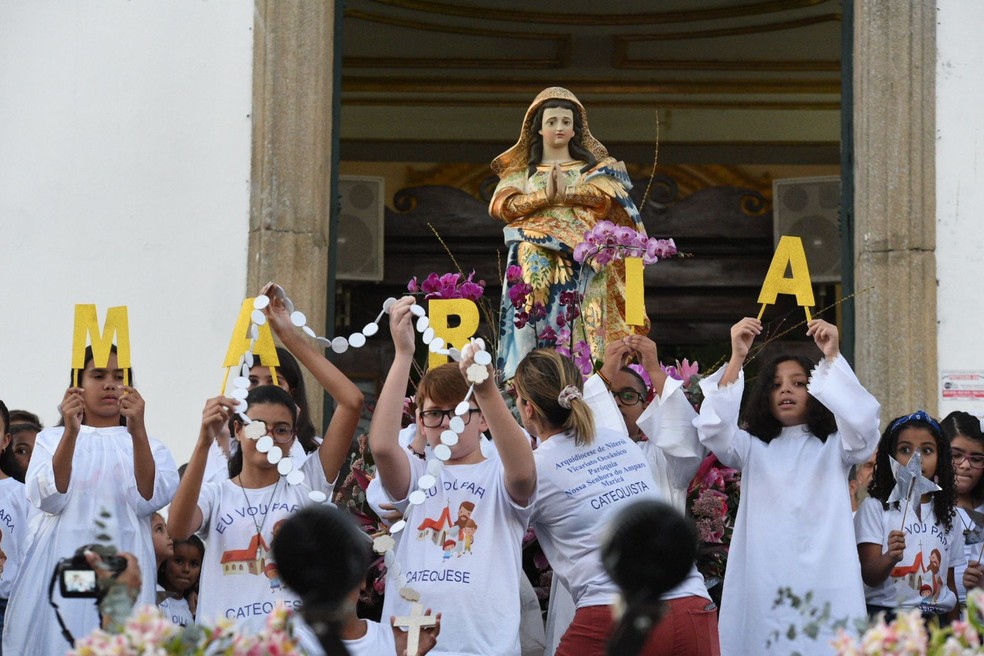 Maricá celebra Nossa Senhora do Amparo com programação religiosa — Foto: Marcos Fabrício