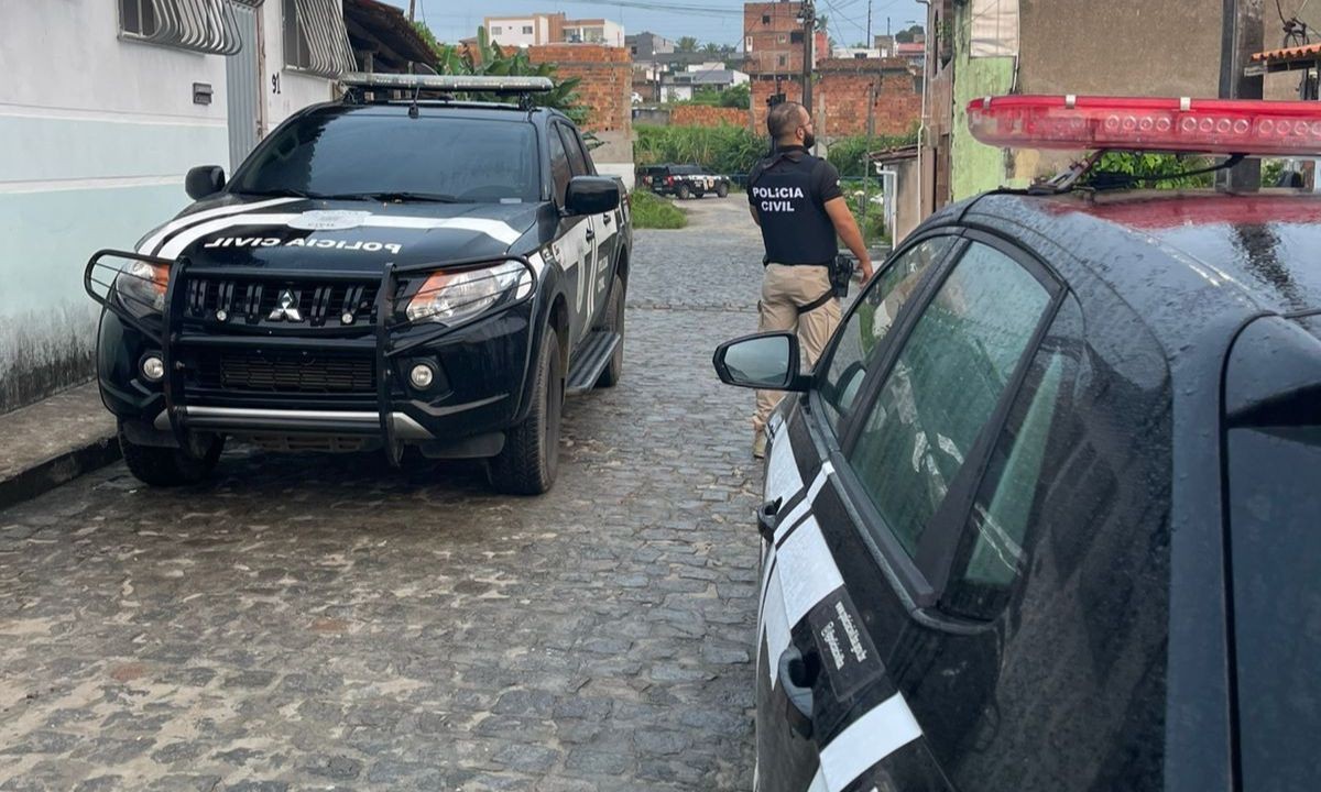 Duas pessoas são presas suspeitas de homicídios e tentativa de assassinato em Santo Antônio de Jesus