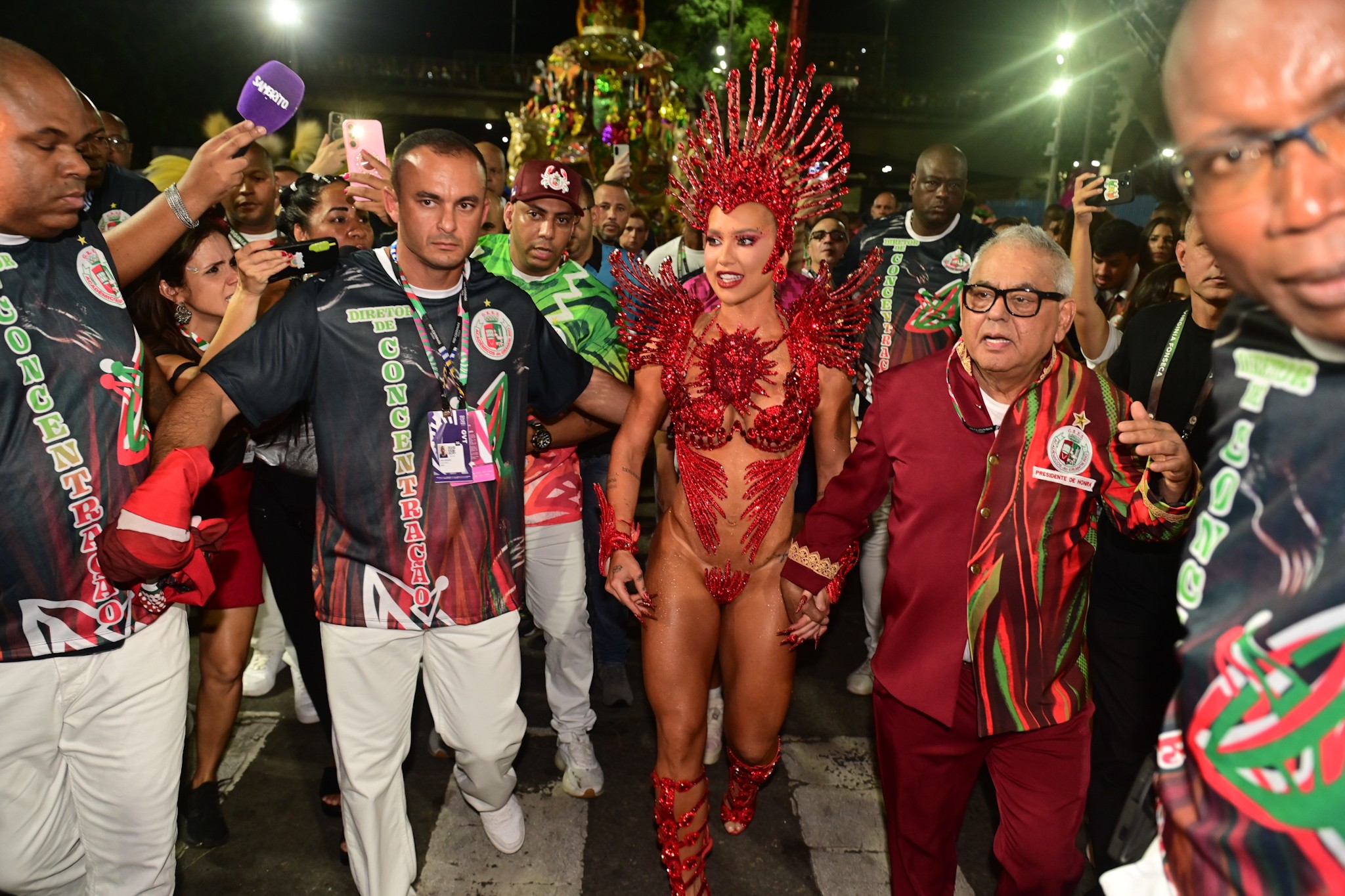 Virginia reage a novo caso de racismo contra Vini Jr: 'Estou com ele em todo momento'