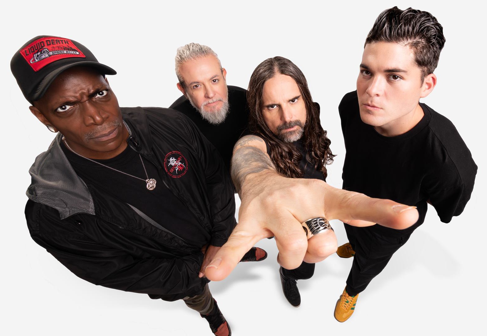 Sepultura demole qualquer teoria de esgotamento ao sair de cena em 2026 com EP com quatro músicas inéditas 