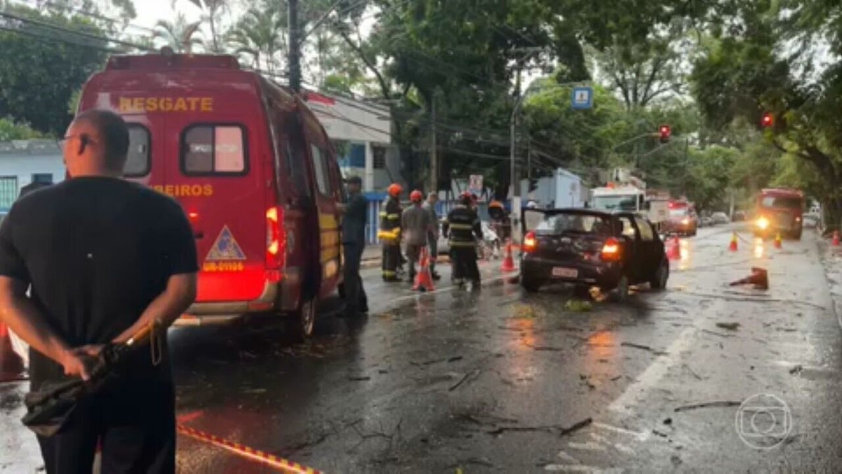 Homem é eletrocutado durante temporal em São Paulo