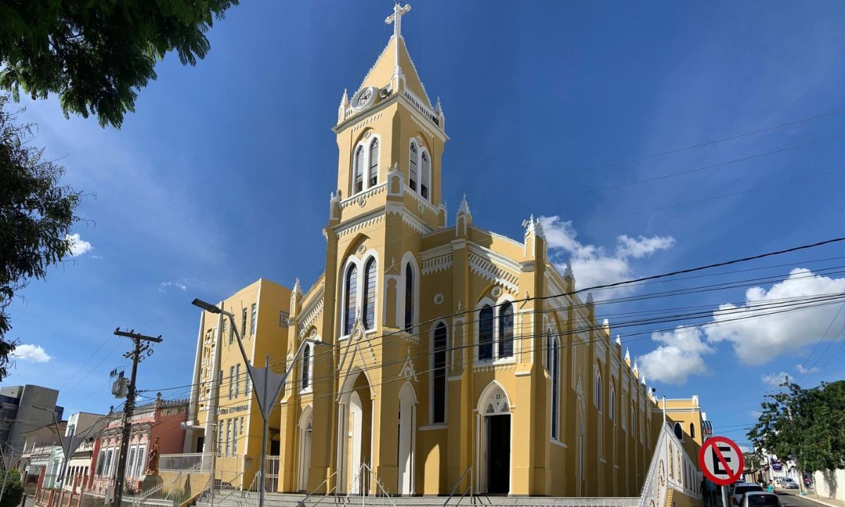 Justiça proíbe Arquidiocese de Vitória da Conquista de se apropriar de imóveis em sete bairros da cidade
