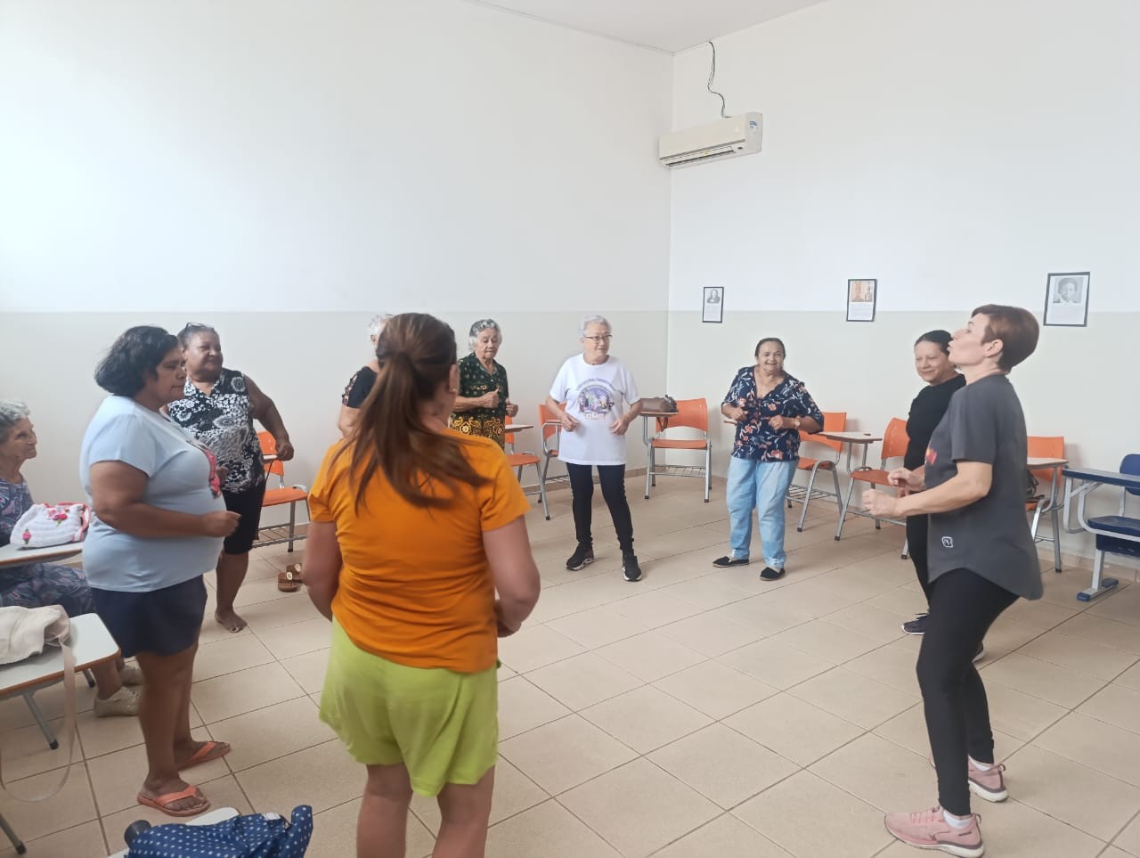 Com aulas de capoeira, pintura em tecido e atividades físicas, oficinas oferecem vagas para idosos em Presidente Prudente