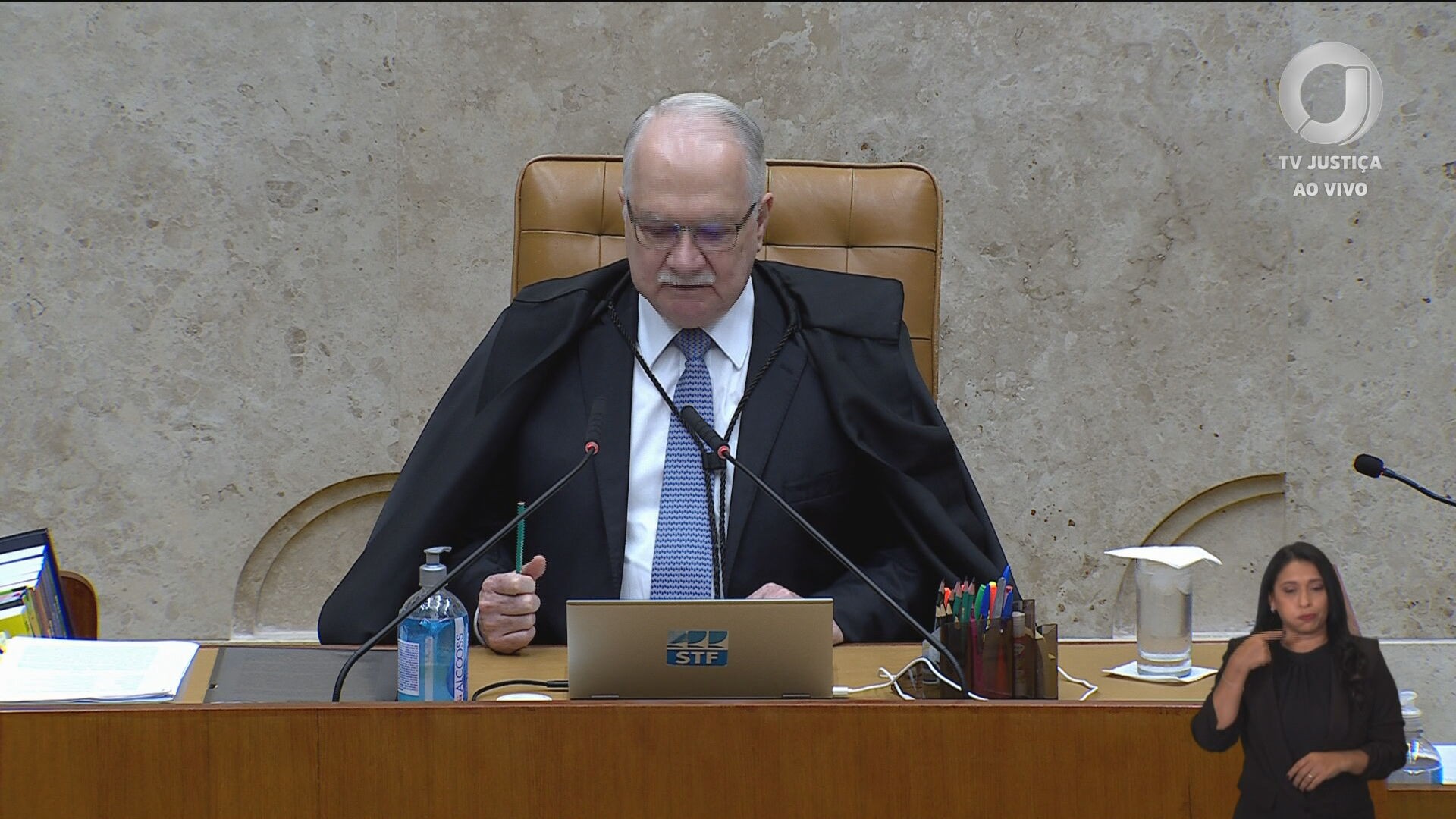 Fachin prega autocorreção do STF e volta à tripartição de poderes