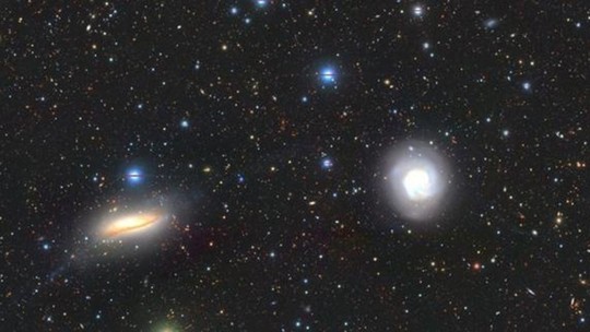 Dança cósmica: cientistas preveem como será a colisão da Via Láctea com Andrômeda - Pesquisa australiana observa par de galáxias em fusão para entender como será o encontro da Via Láctea com Andrômeda em 2,5 bilhões de anos