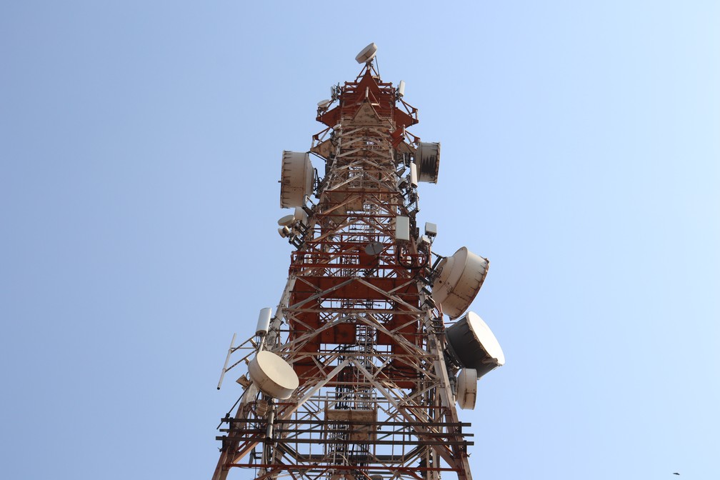 Torre com antenas de internet, em Presidente Prudente (SP) — Foto: Leonardo Bosisio/g1