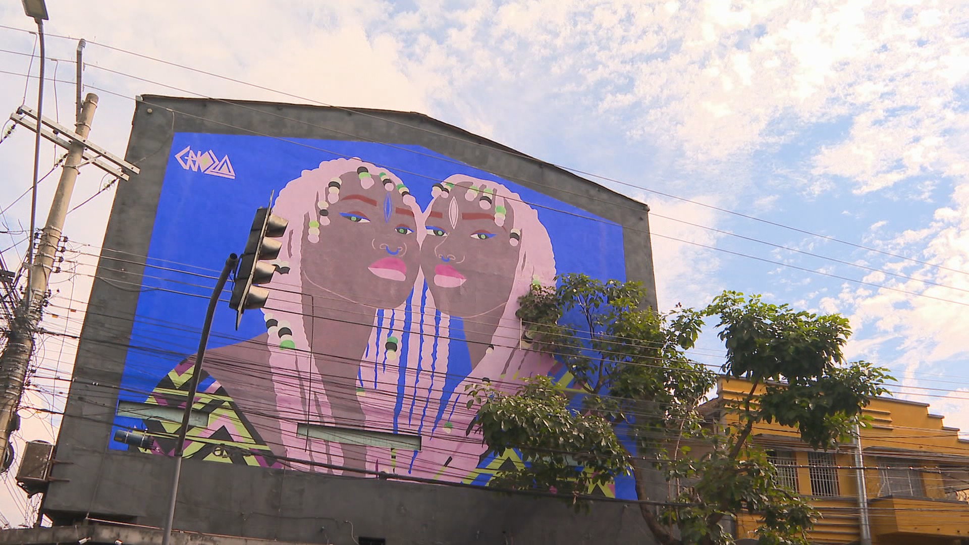 Grafiteiras ganham espaço no 'Belo Horizonte' e transformam paisagem da cidade