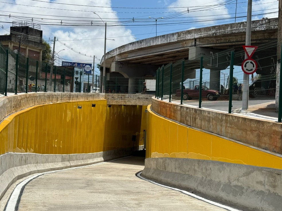 Túnel no complexo do Viaduto da Urbana estava previsto para ser concluído no pacote de obras da Copa do Mundo, em 2014 — Foto: Sérgio Henrique Santos/Inter TV Cabugi