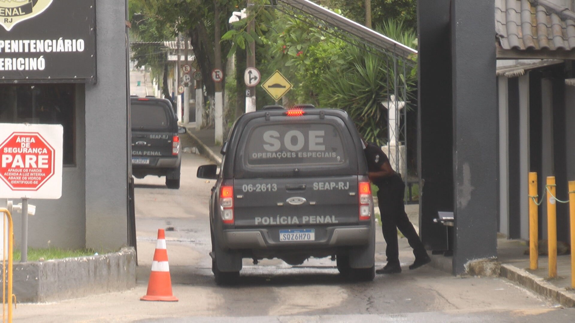 Preso novamente por violar horário de recolhimento, Daniel Silveira passou em condomínio, além de ter ido a hospital sem autorização 