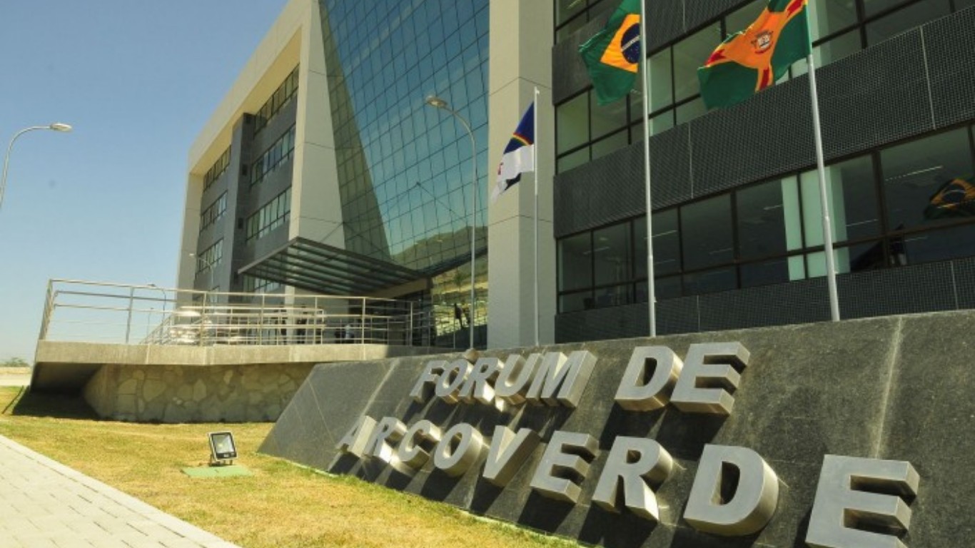 Justiça solta psicólogo acusado de abusos sexuais contra pacientes sob pretexto de “sexo divino” em Arcoverde