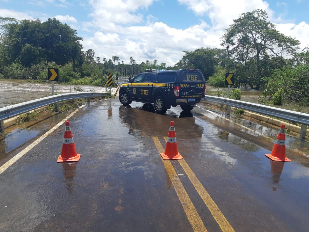 Pedreira que teve acidente com explosivos é periciada no RS - 08