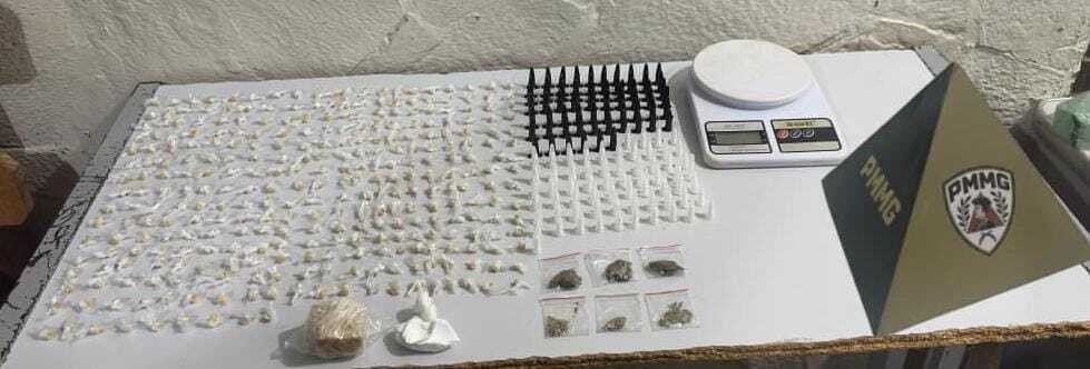 Homem alerta comparsas sobre chegada da PM durante operação e acaba preso