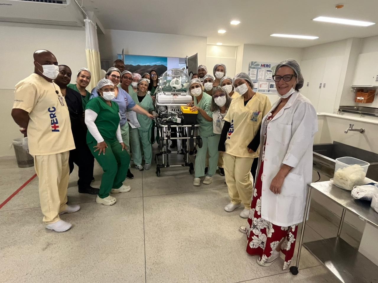 Gestante ferida em acidente na ViaLagos passa por cesariana de urgência