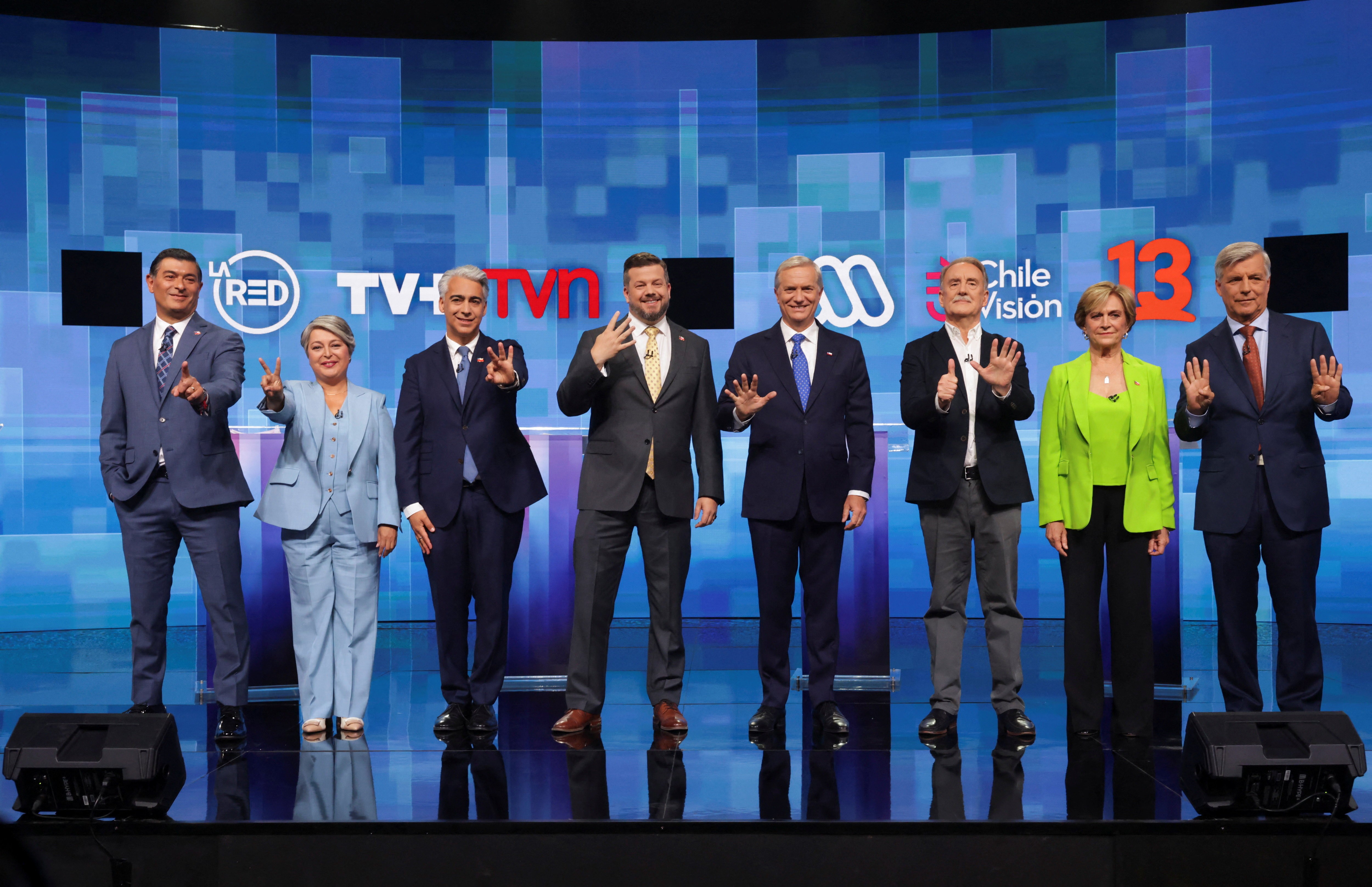 Chile faz 1º turno das eleições presidenciais neste domingo; esquerda lidera, mas direita é favorita a ganhar em dezembro