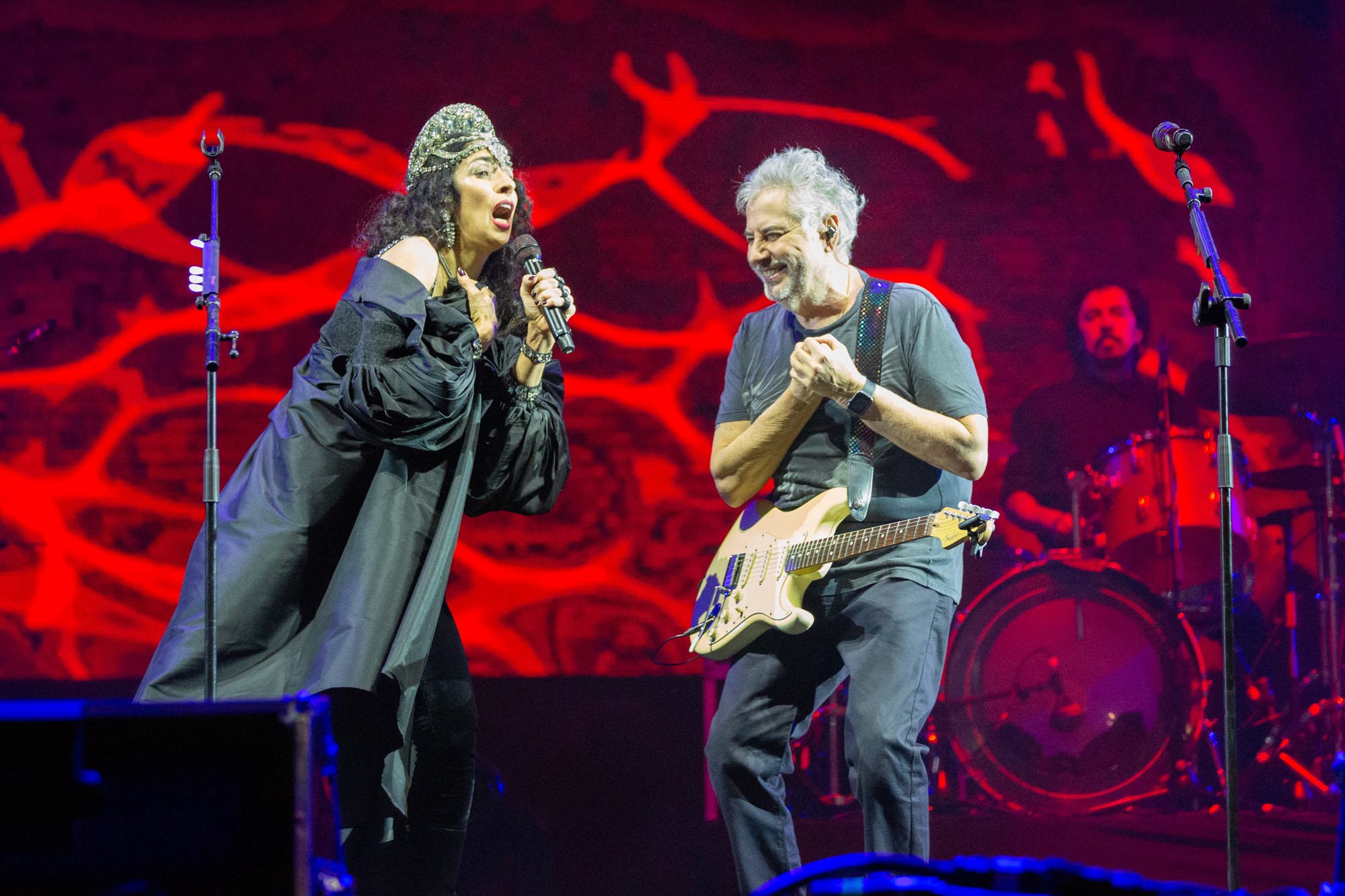 Fã de Taylor Swift joga sal grosso no Allianz Parque antes de shows da  cantora