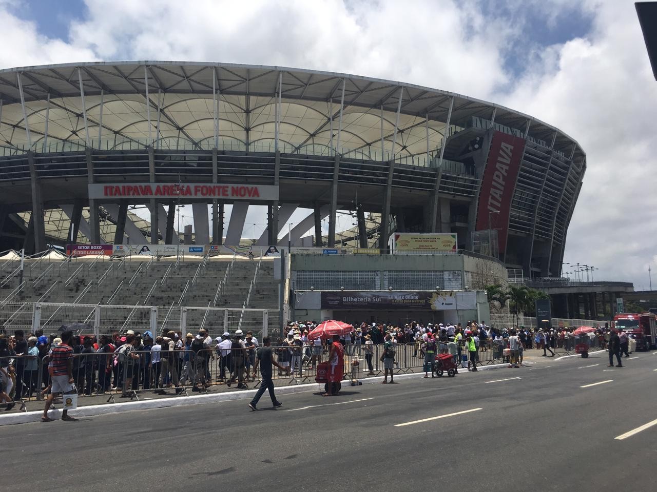 Feira de empregos oferece mais de mil vagas em Salvador; BYD e Solar Coca-Cola estão entre empresas participantes