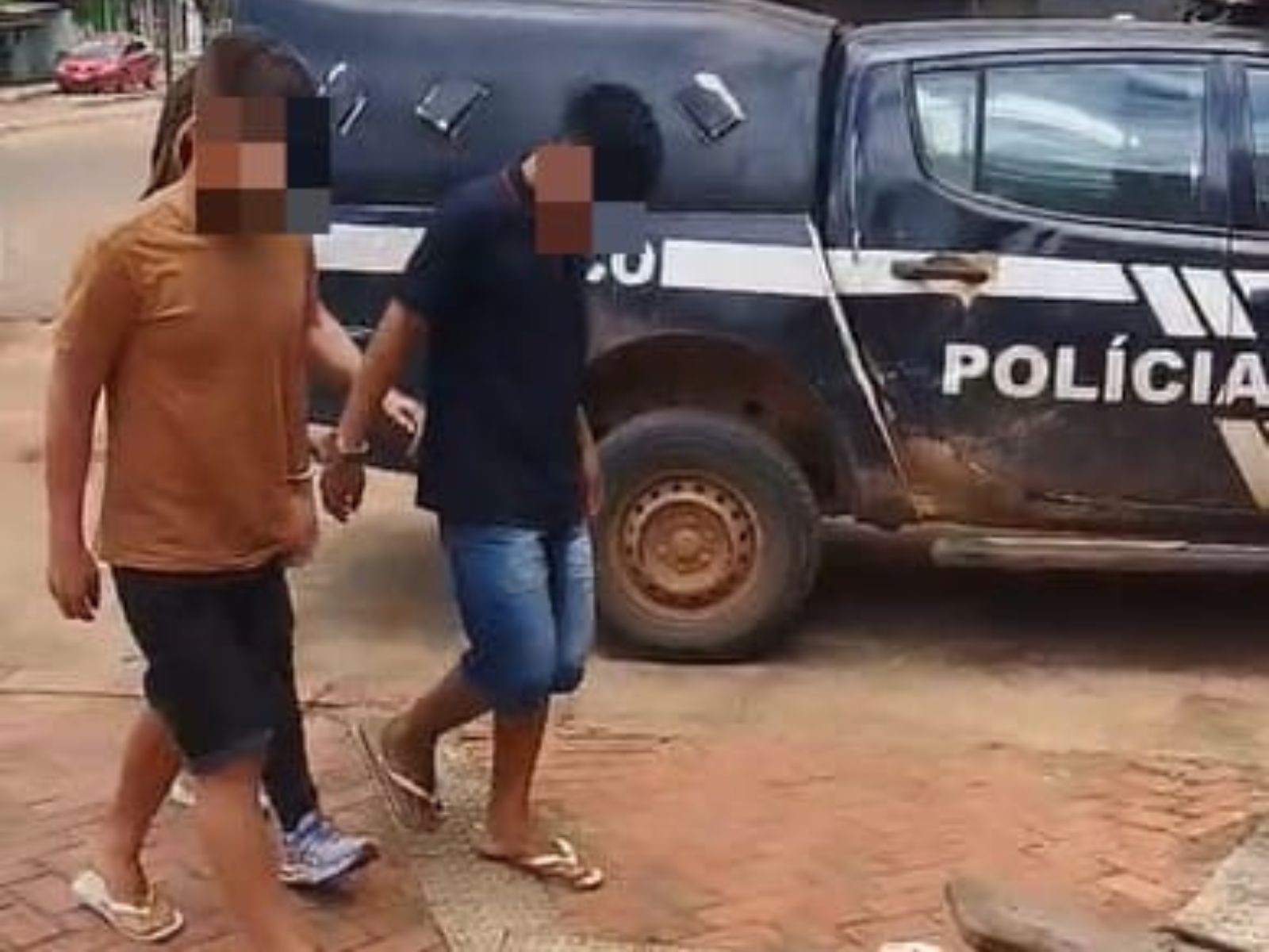 Adolescentes de 17 anos são apreendidos suspeitos de torturar e matar homem no interior do AC