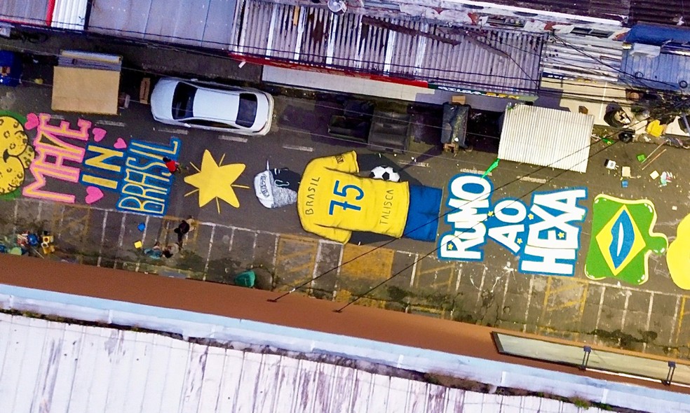 As pinturas no Feiraguay foram realizadas ao longo de um domingo inteiro &mdash; Foto: Emanuel Tadeu/Ag&ecirc;ncia RD Brasil