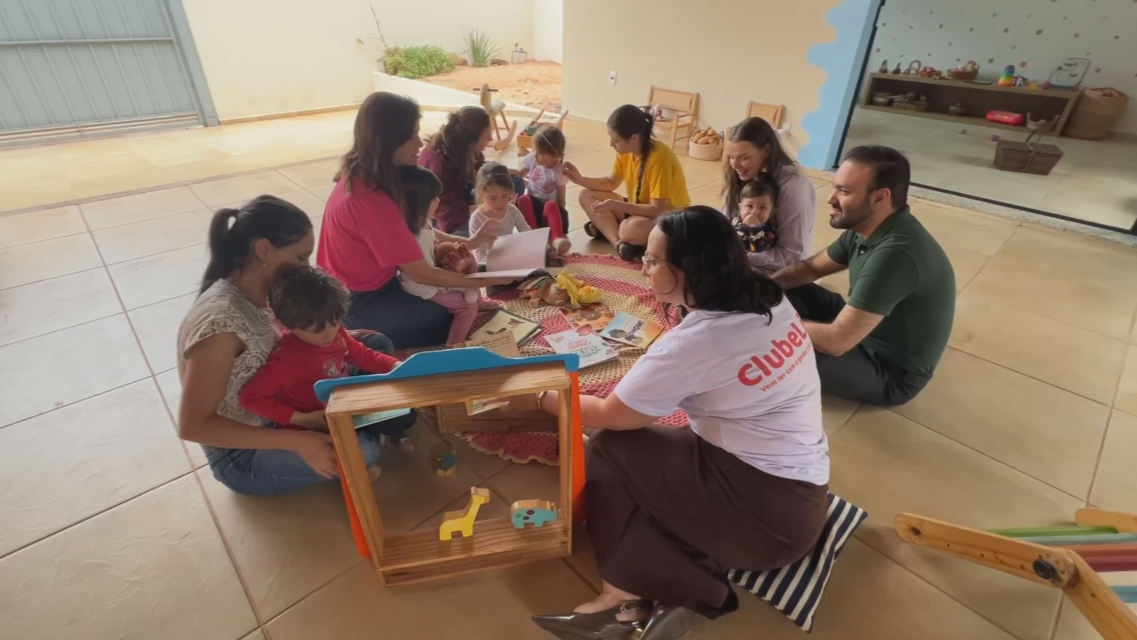 Dia Nacional do Livro: clube de leitura em Bauru incentiva hábito em bebês e crianças de até 6 anos
