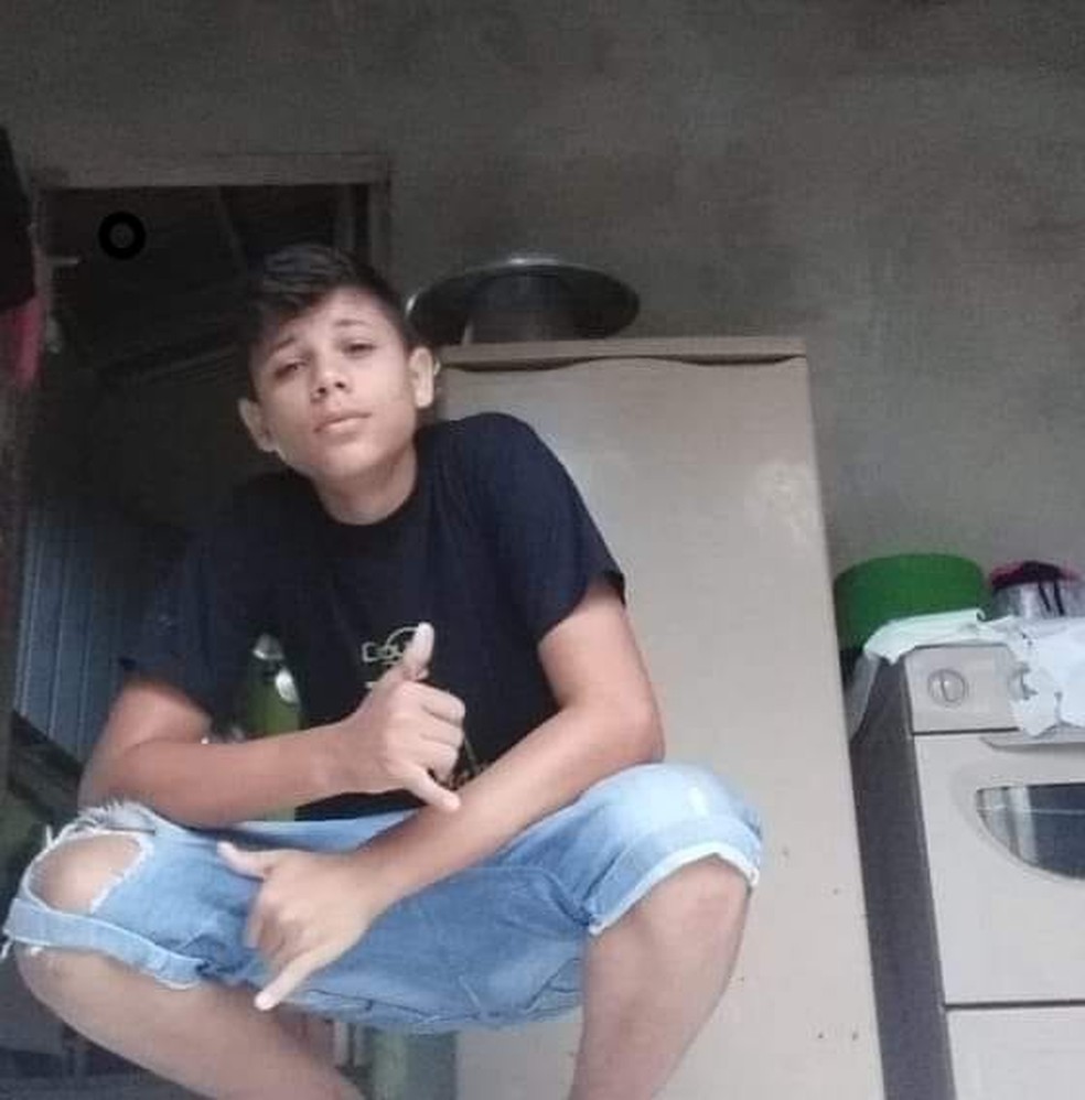 Taylon Silva dos Santos, de 16 anos, morreu no Pronto Socorro de Rio Branco após levar tiro na cabeça — Foto: Arquivo pessoal