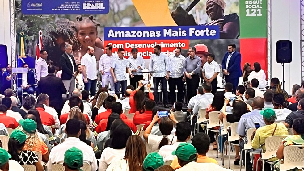 Governador Wilson Lima recebe ministro Wellington Dias, do Desenvolvimento e Assistência Social, Família e Combate à Fome em Manaus — Foto: Gato Junior/Rede Amazônica