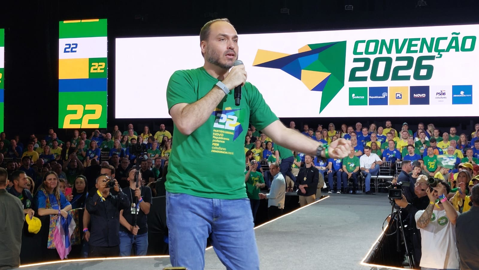 Carlos Bolsonaro (PL) declara patrimônio de R$ 2,7 milhões: veja bens do candidato ao Senado por SC 