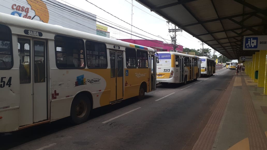 Prefeitura fecha acordo com governo do AC para transporte gratuito aos participantes do Enem 