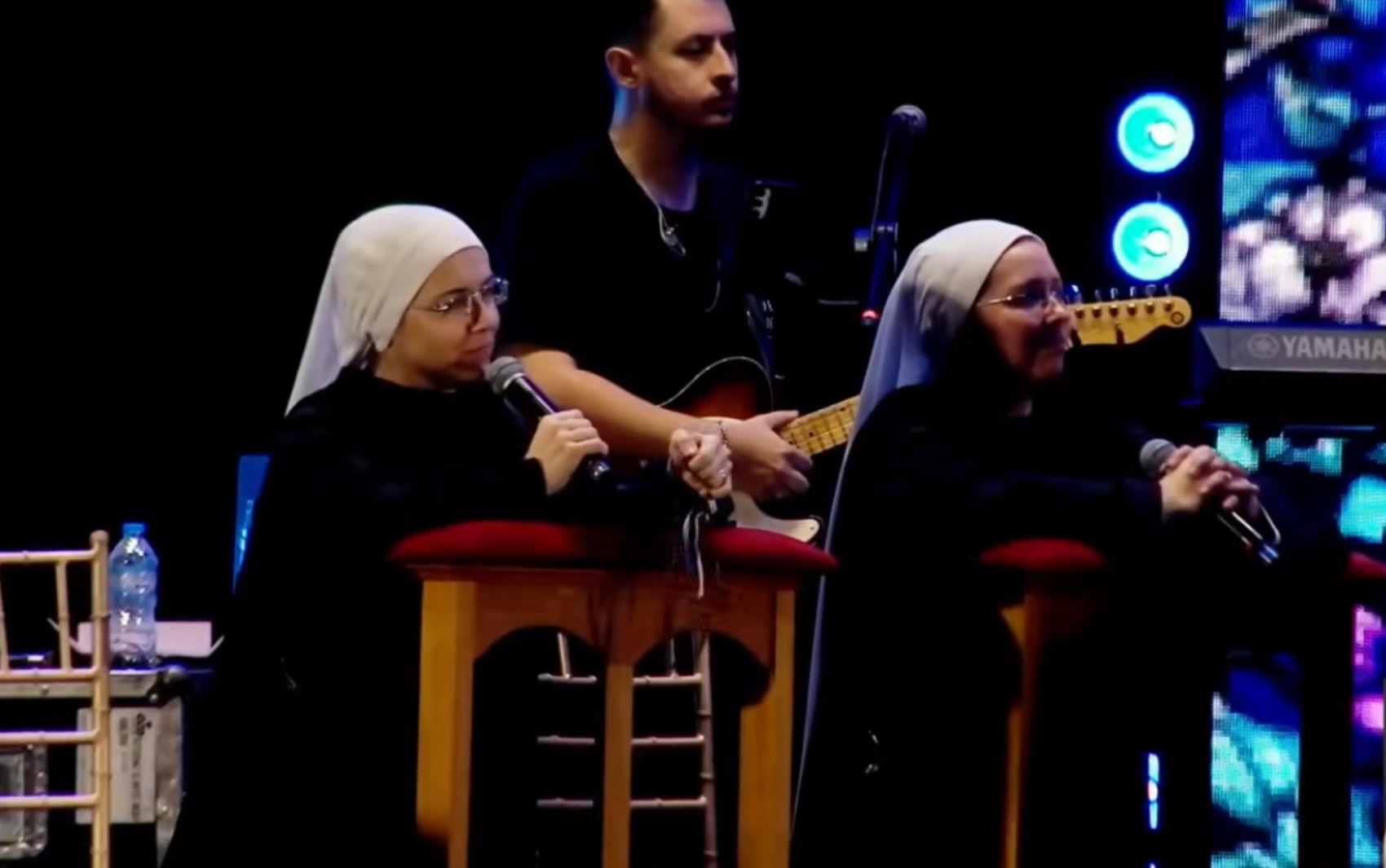 Hallel 2026: Irmãs do Instituto Hesed emocionam público em Franca, SP, em show debaixo de chuva