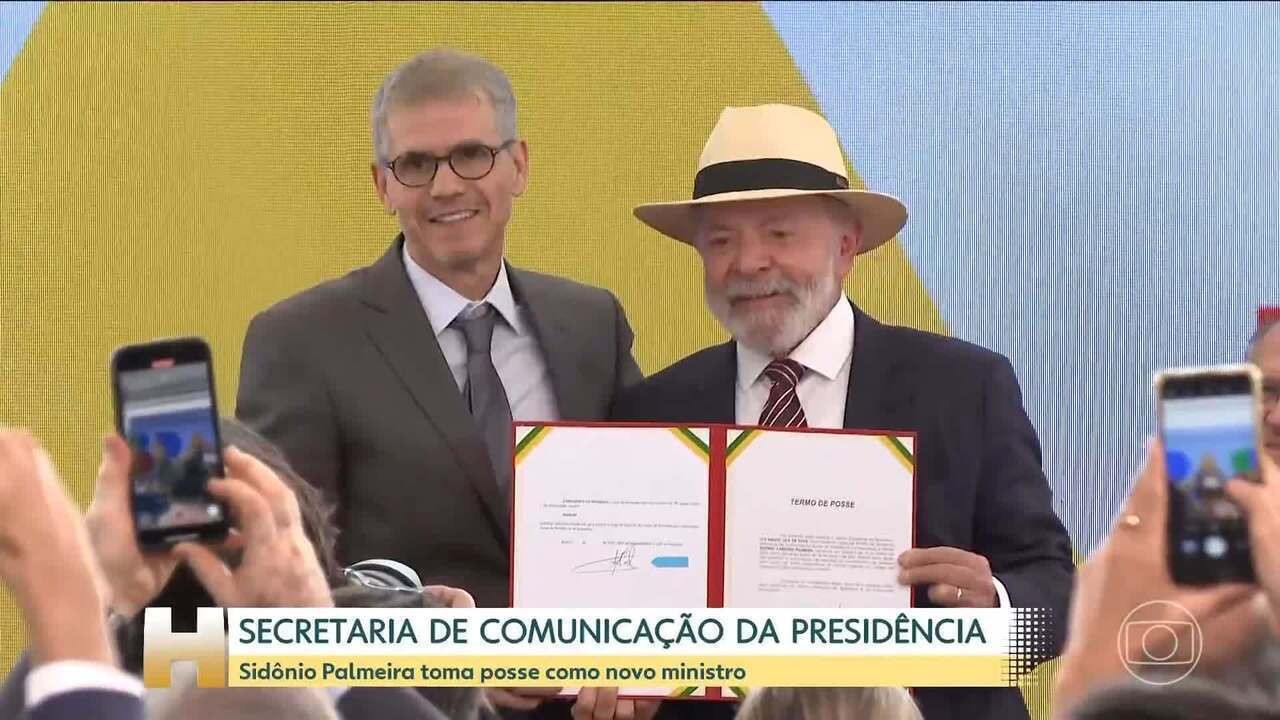 'Dá um Hoogle': novo presidente da Câmara aposta em redes sociais e quer ser conhecido como 'Hugo'