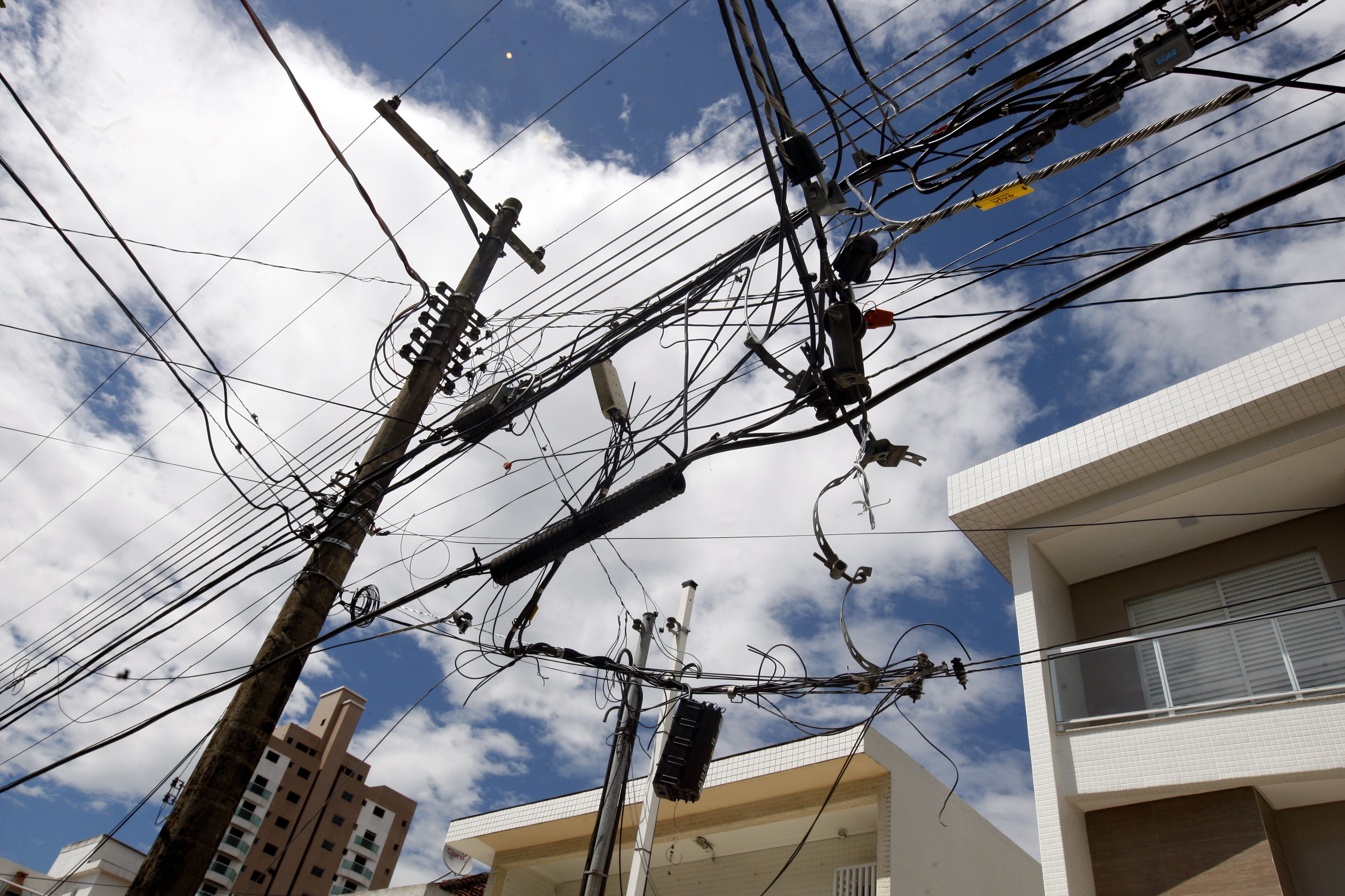 Furtos de cabos elétricos deixaram mais de 107 mil pessoas sem energia na Baixada Santista em 2024