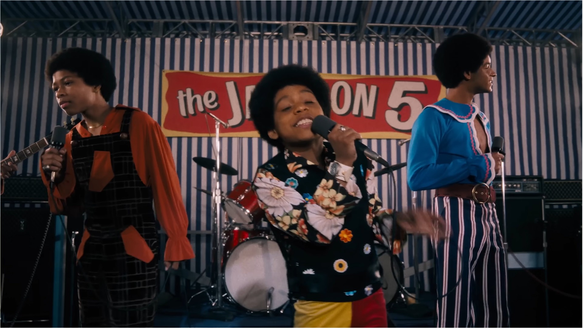 'Michael' emociona com lado musical do Rei do Pop, mas não retrata história de vida complexa; g1 já viu