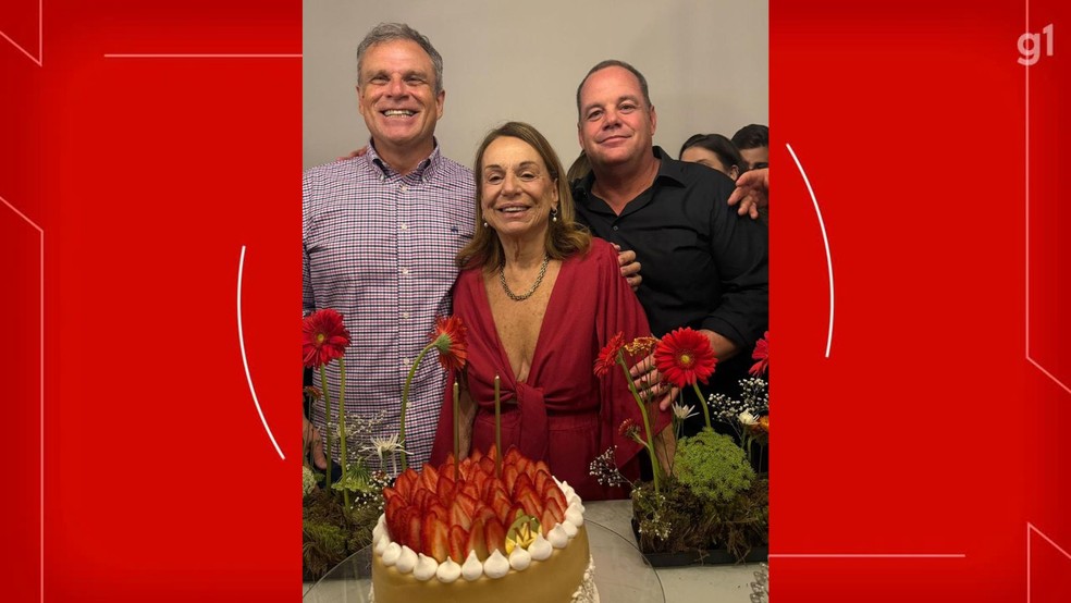 Jornalista Sônia Carneiro morre aos 74 anos, em Brasília — Foto: Jornalista Sônia Carneiro e os filhos Terence e Daniel Zveiter/arquivo de família