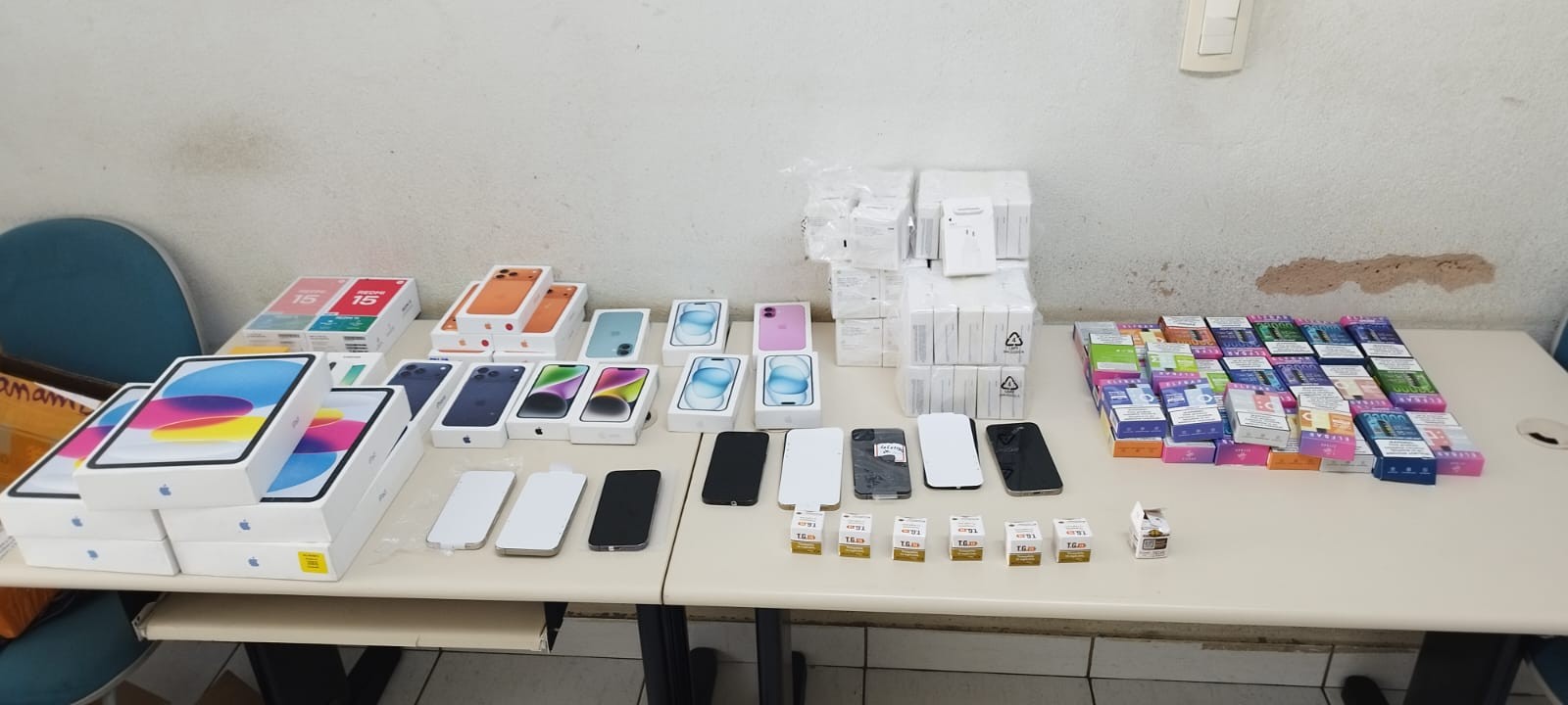 Ampolas de tirzepatida e cigarros eletrônicos são encontrados em refrigerador de ônibus na MG-122