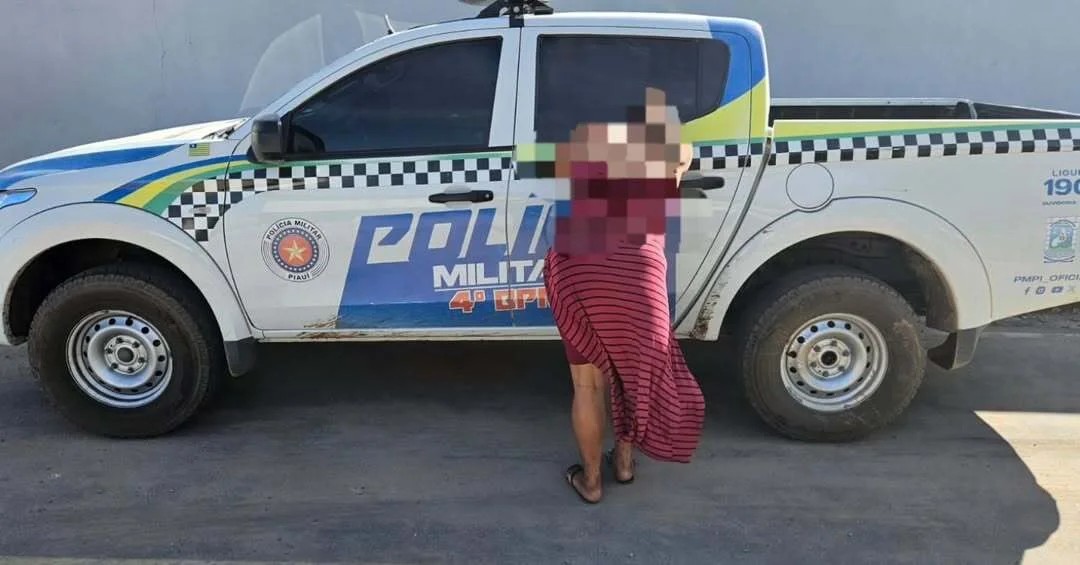 Mulher é presa suspeita de maltratar filha de 2 anos, desacatar policiais e ameaçar vizinhos no PI