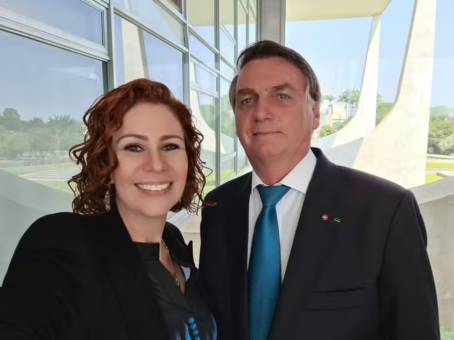 Em nota, Zambelli diz que quer se estabelecer na Europa, mas não diz em que país está