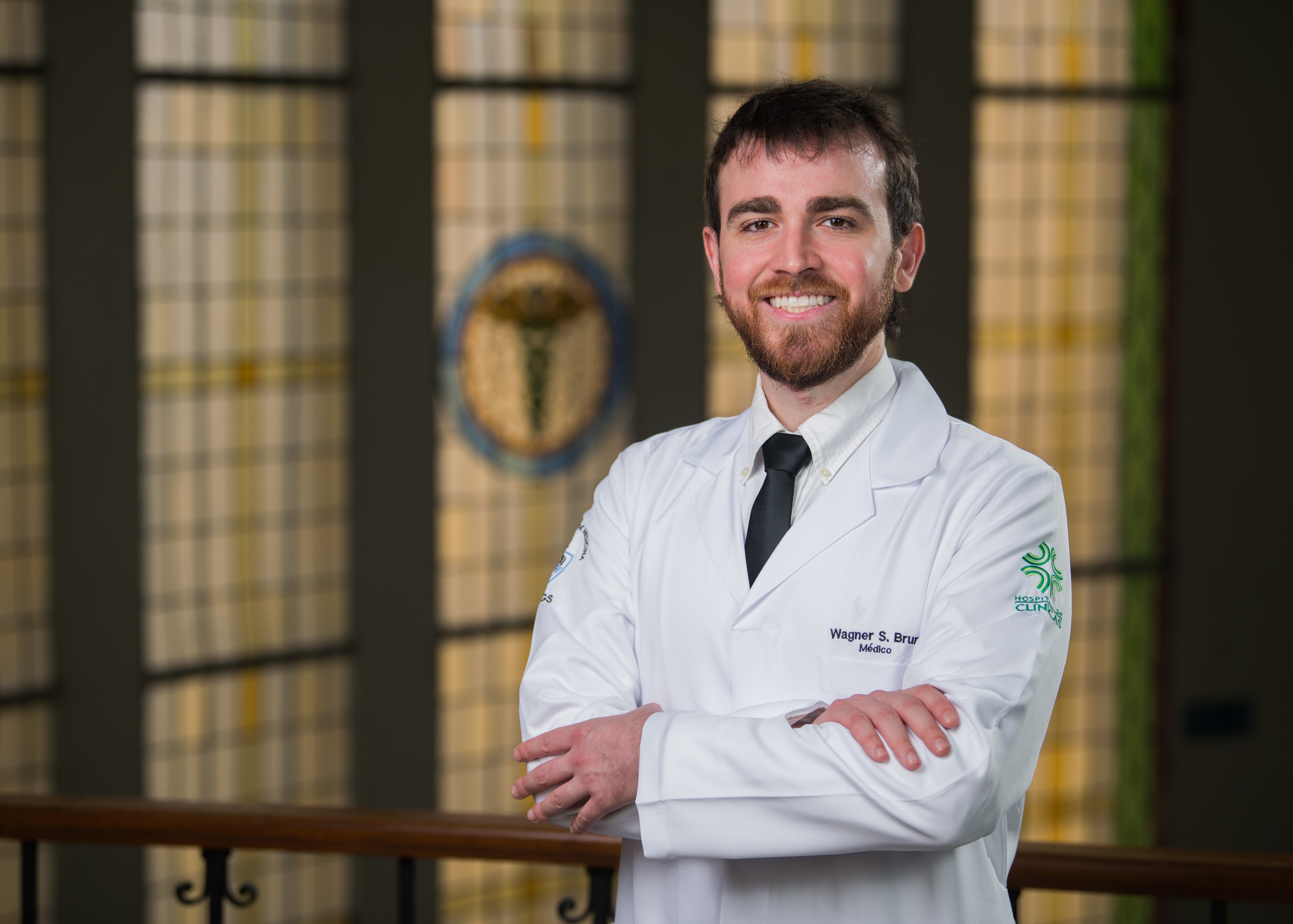 Conheça pesquisa inspirada na avó que levou brasileiro a ganhar prêmio internacional por avanço no diagnóstico do Alzheimer