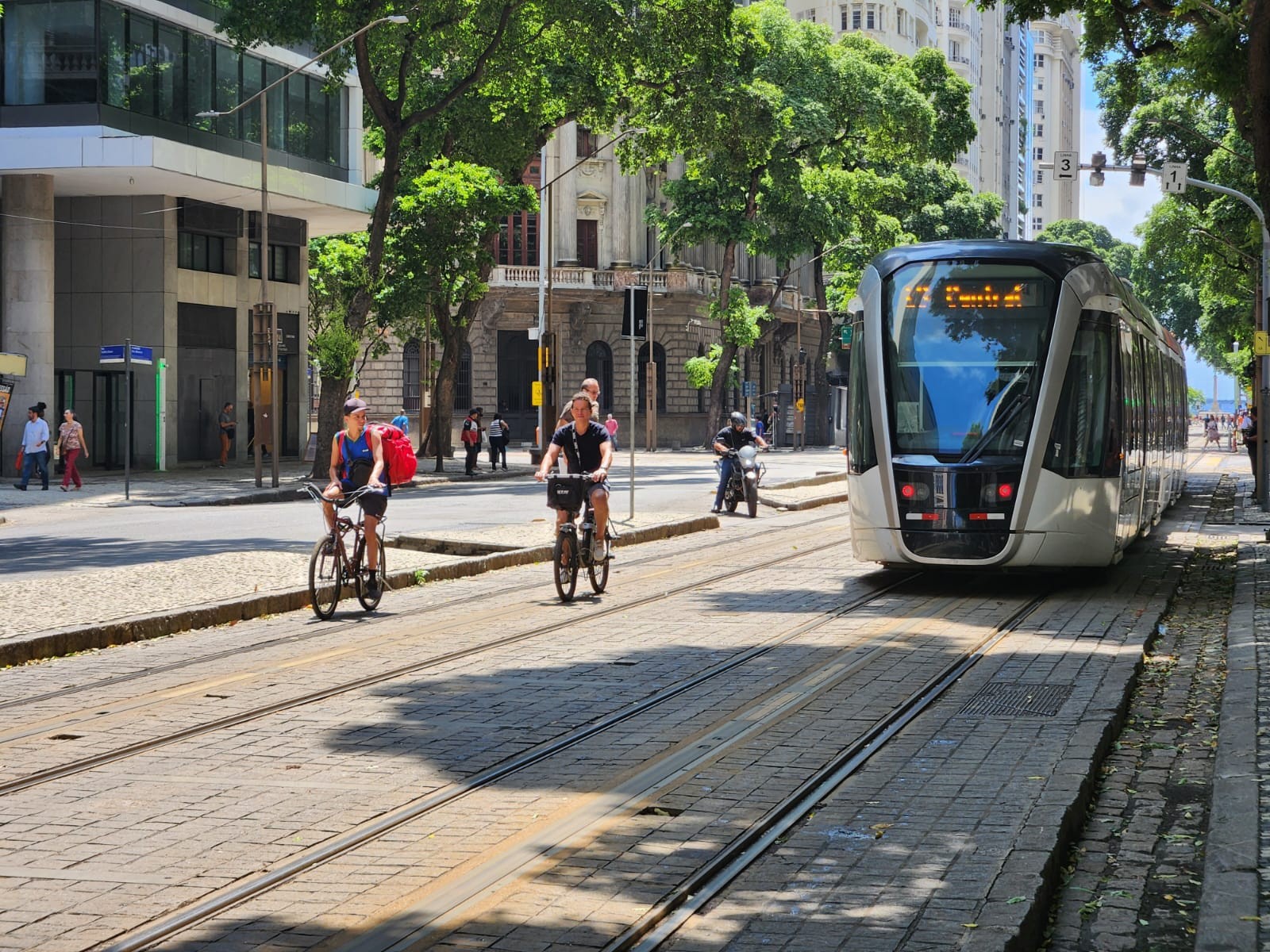 Comissão de ciclistas crítica decreto do Rio e aponta possíveis soluções para circulação de ciclomotores e bicicletas