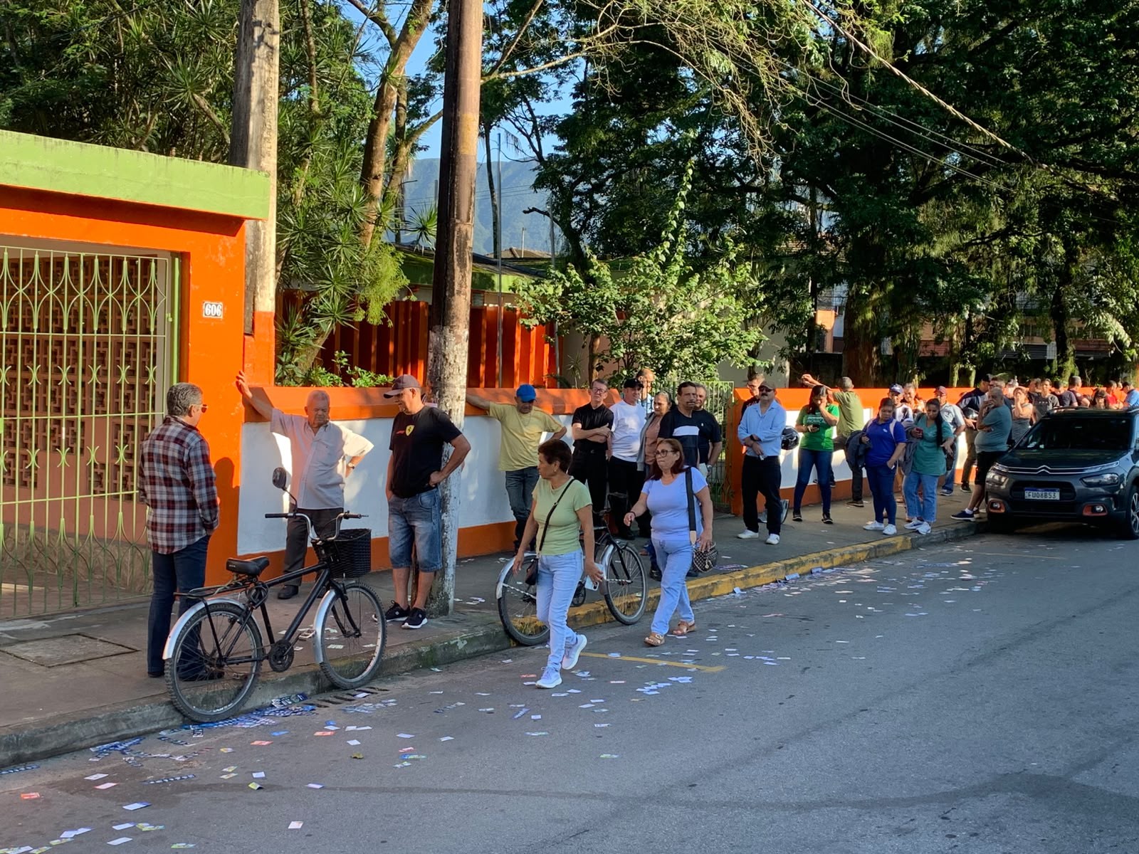 FOTOS: confira imagens do 1º turno das eleições 2026 na Baixada Santista e no Vale do Ribeira