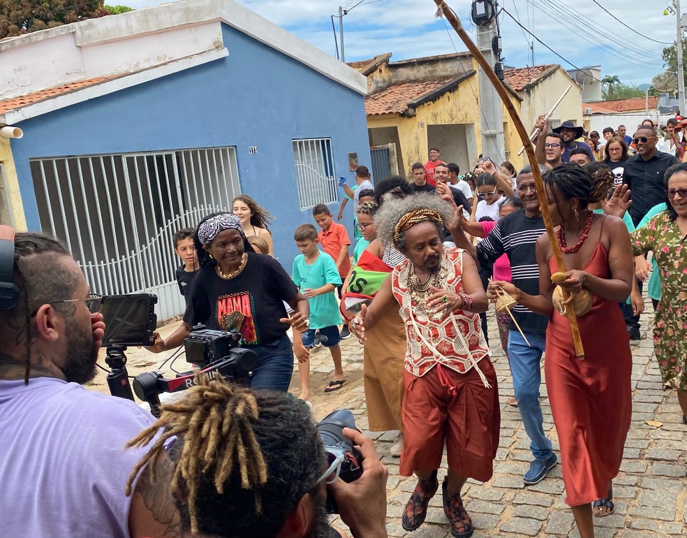 'Mama África' ganha novo clipe em documentário que celebra trajetória de Chico César — Foto: Beto Silva/TV Paraíba