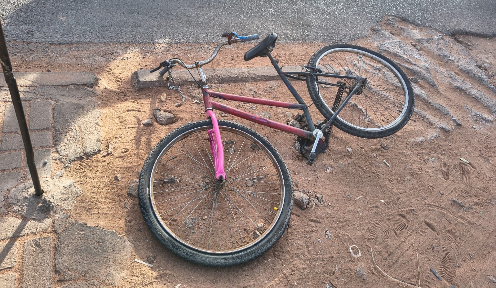 Ciclista morre e motociclista fica ferido em acidente na avenida Venezuela, em Boa Vista