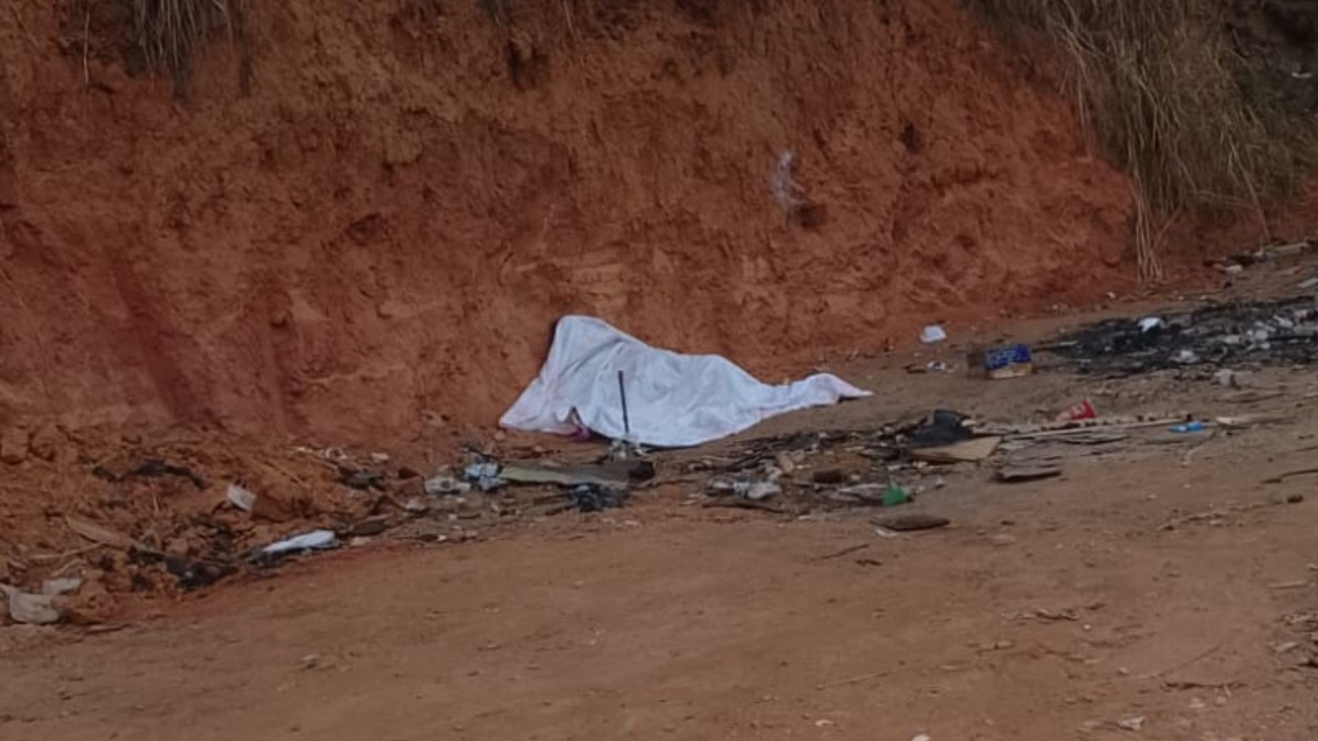 Mulher é encontrada morta com lesão na cabeça em lixão de Iúna, no Sul do ES