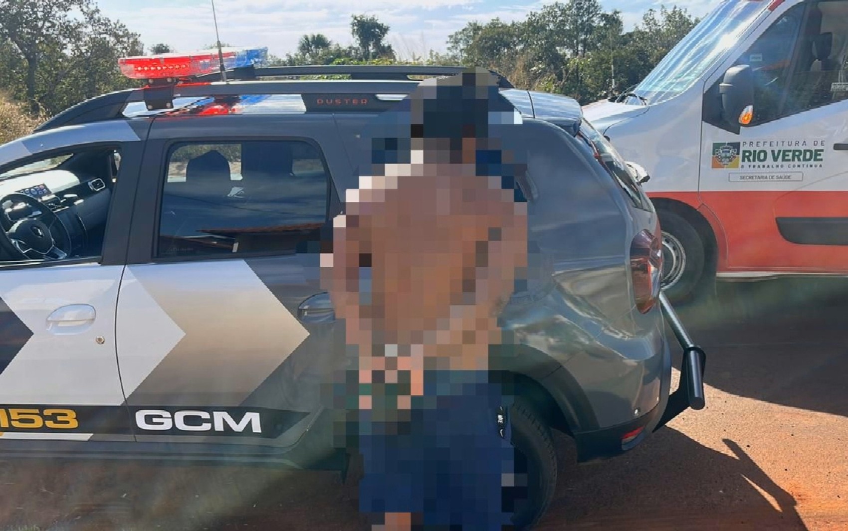 Menino autista é atingido com marteladas pelo padrasto ao tentar defender a mãe durante briga, diz polícia 