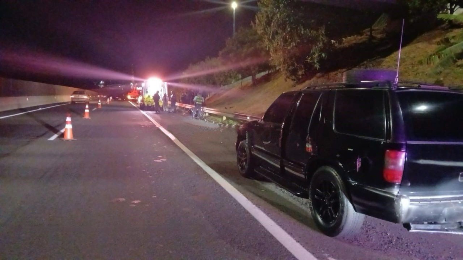 Homem morre atropelado ao abastecer carro em acostamento de rodovia no interior de SP